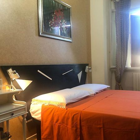 La Finestra sul Fiume Bed & Breakfast Fossombrone Exterior foto