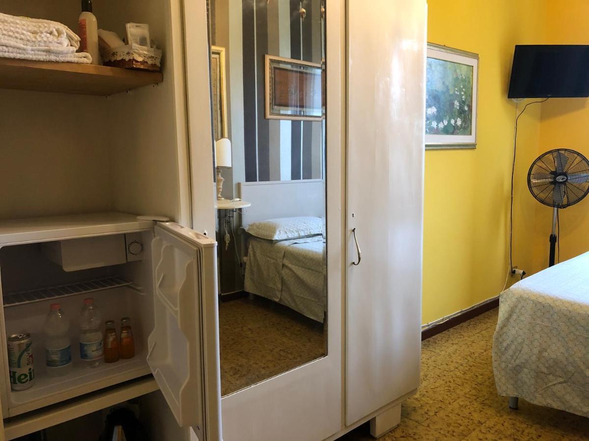La Finestra sul Fiume Bed & Breakfast Fossombrone Exterior foto