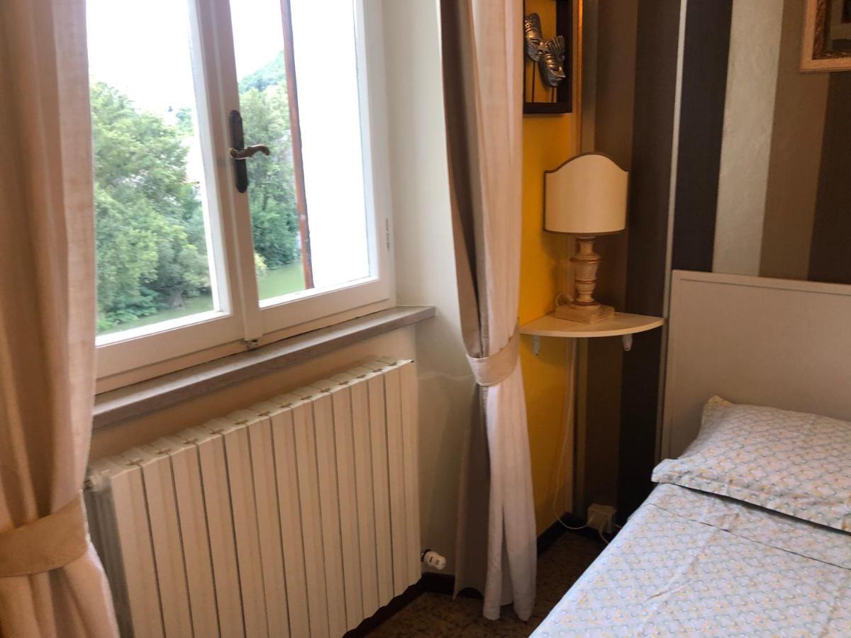 La Finestra sul Fiume Bed & Breakfast Fossombrone Exterior foto