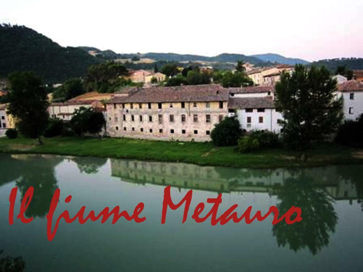 La Finestra sul Fiume Bed & Breakfast Fossombrone Exterior foto