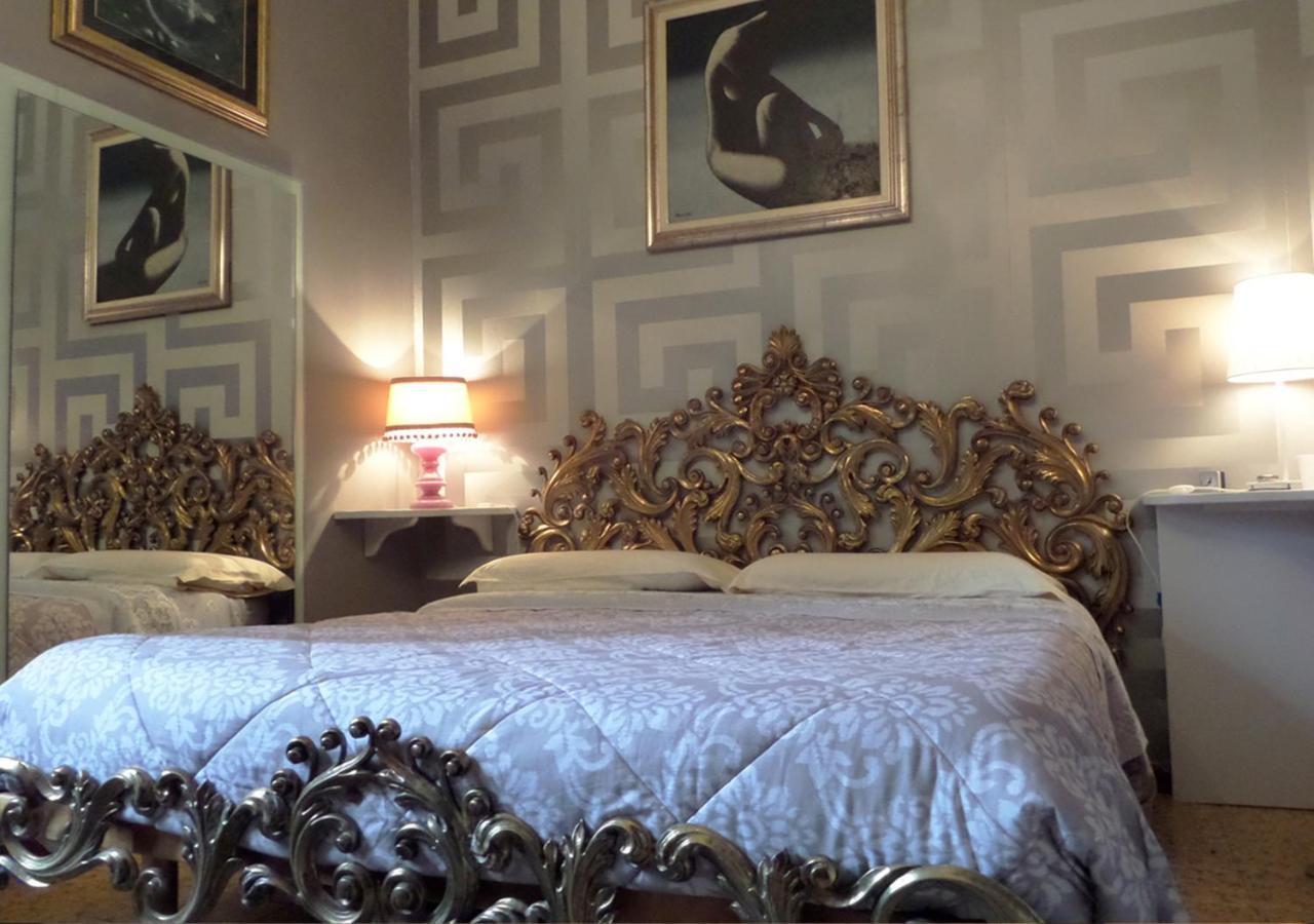 La Finestra sul Fiume Bed & Breakfast Fossombrone Exterior foto